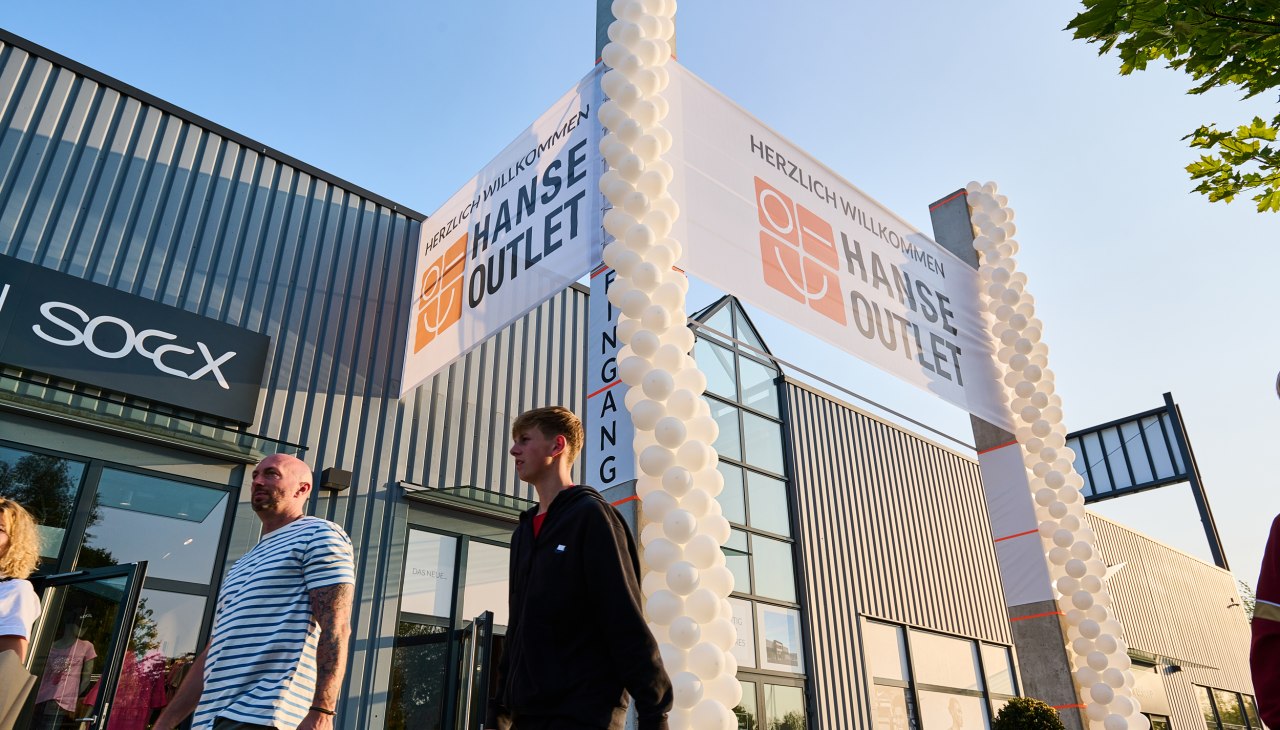 Eingang West vom Hanse Outlet, &copy; Outlet Evolution Services GmbH