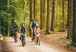 Mit dem Fahrrad auf Familienausflug // &copy; MV-T/Roth