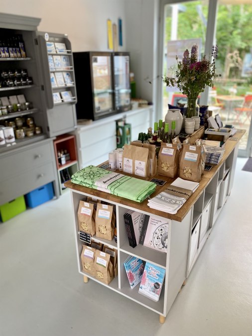 Regionalladen & Caf&eacute;, &copy; Oliver Tank | GaV