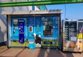 Milchautomat GLOBUS // © Van der Ham Bollewick Milchautomat GLOBUS // © Van der Ham Bollewick