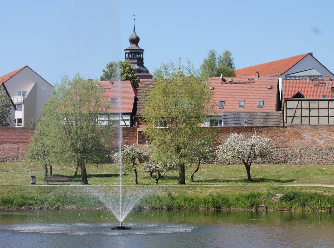 Wasserfontäne Park Malchin // © Stadt Malchin Wasserfontäne Park Malchin // © Stadt Malchin