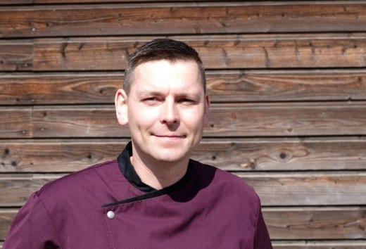Portrait Lars Kohlhagen &ndash; K&uuml;chenchef im Restaurant Oberdeck in Wismar