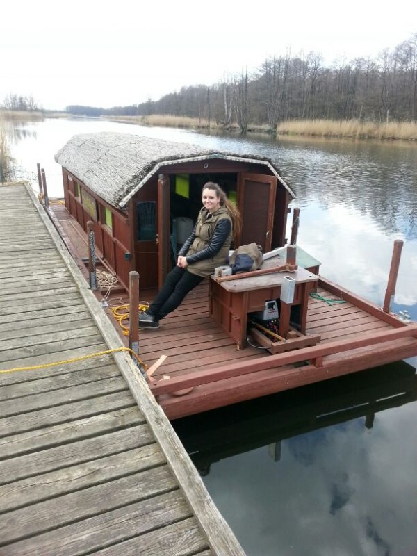Das leicht zu steuernde Flo&szlig; wird sowohl von Familien, als auch von Angelfreunden gebucht. // &copy; Eric Voshage