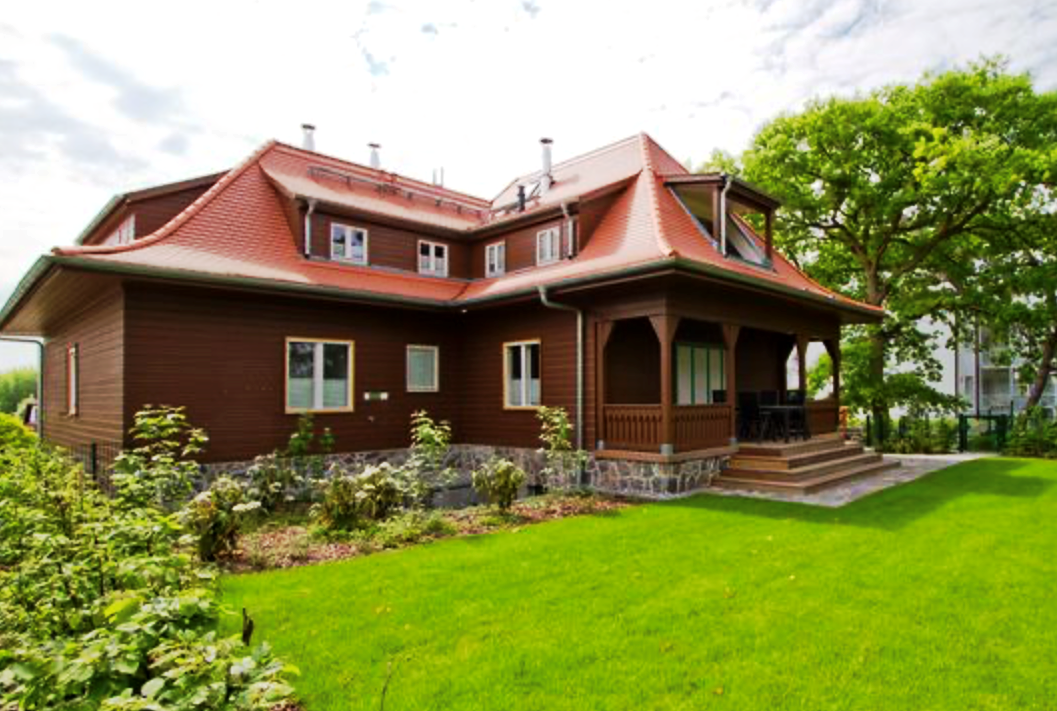 Au&szlig;enansicht von der Promenade // &copy; Ufer