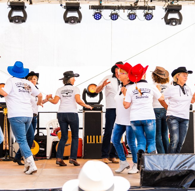 Line Dance unter freiem Himmel // &copy; TuK