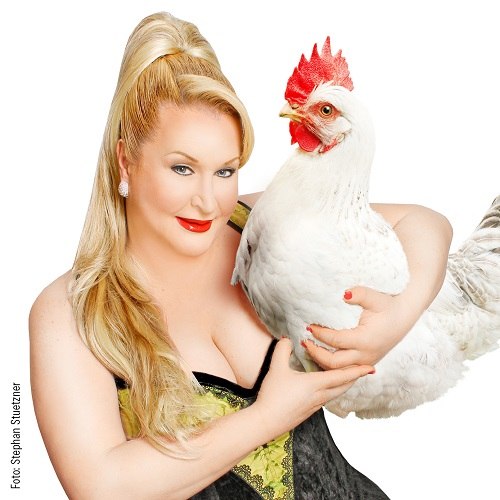 Daphne de Luxe zieht auf humorvolle Art und Weise Parallelen zwischen Mensch und Tier., &copy; Stephan Stuetzner