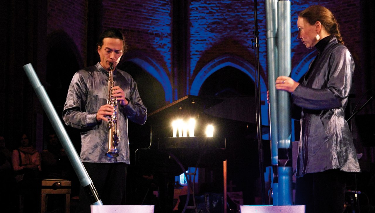 Gert Anklam und Beate Gatscha mit Saxophon und Wasserstichorgel, &copy; Liquid Soul