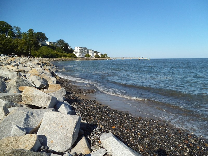 Blick vom Strand nach Sassnitz // © H. Seelenbinder Blick vom Strand nach Sassnitz // © H. Seelenbinder