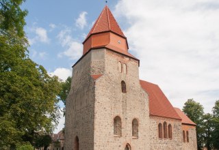 Schr&auml;g von der Turmseite aus fotografiert. // &copy; Frank Burger