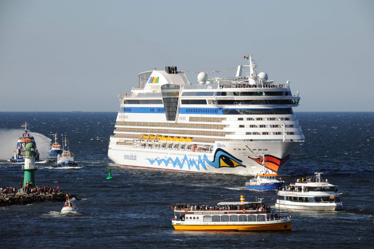 Kreuzfahrtschiffe in Warnem&uuml;nde, &copy; Joachim Kloock