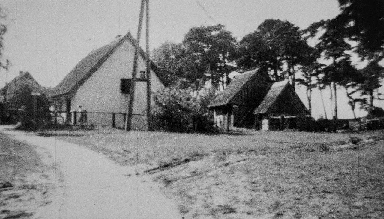 Wanderung durch die Geschichte Loddins mit Herrn Altmann, &copy; Loddin_Dorfstra&szlig;e.jpg