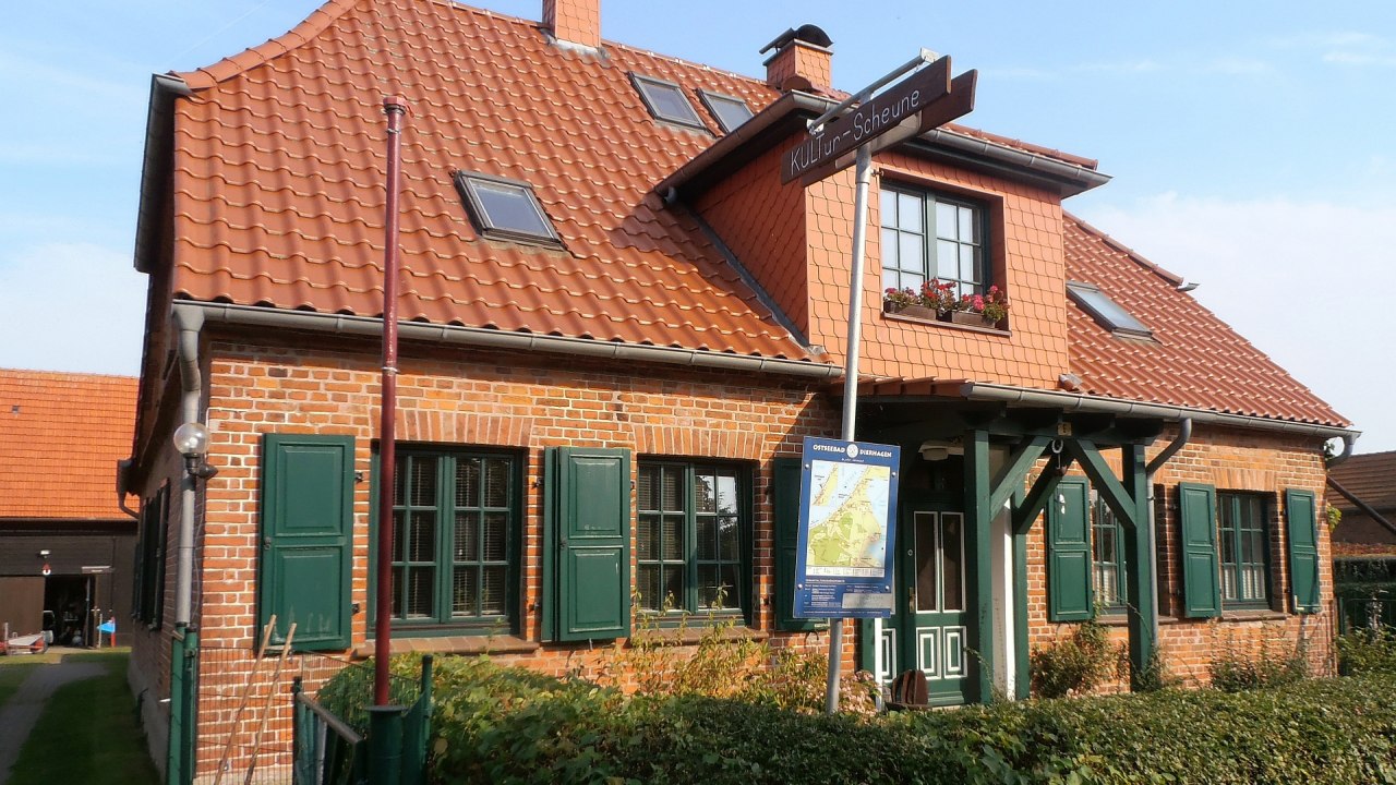 Vorderansicht Haus // &copy; M. Retzlaff