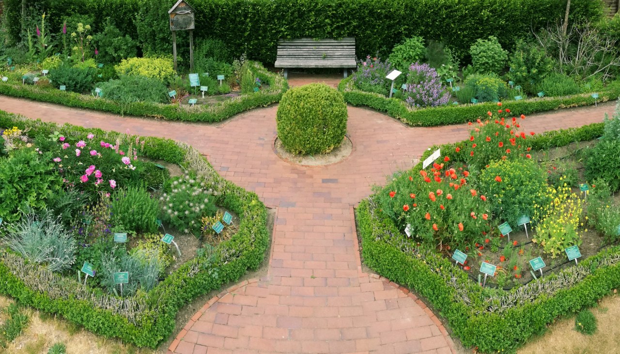 bibel-und-rosengarten-bibelzentrum-barth, © Hans-Joachim Meusel