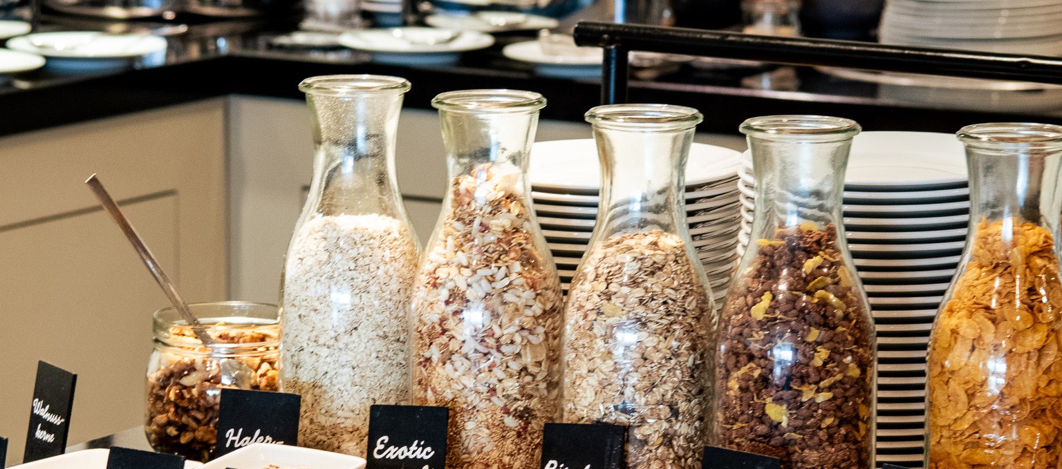 Sei-Gast-2026_Strandhotel-Ostseeblick_Frühstück-mit-Meerblick_C_Strandhotel-Ostseeblick.jpg (3), © Strandhotel Ostseeblick Sei-Gast-2026_Strandhotel-Ostseeblick_Frühstück-mit-Meerblick_C_Strandhotel-Ostseeblick.jpg (3), © Strandhotel Ostseeblick