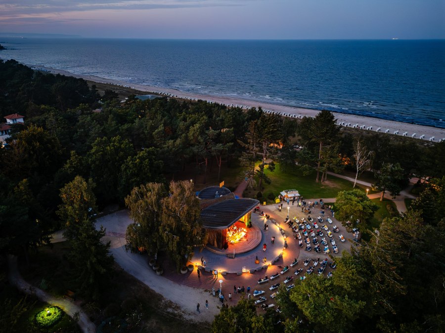 Baabe_kurpark_kurkonzert_abends_c_Mirko-Boy, © Mirko Boy Baabe_kurpark_kurkonzert_abends_c_Mirko-Boy, © Mirko Boy