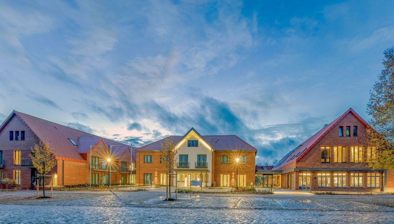 Seehotel Zarrentin - Außenansicht, © Seehotel Zarrentin