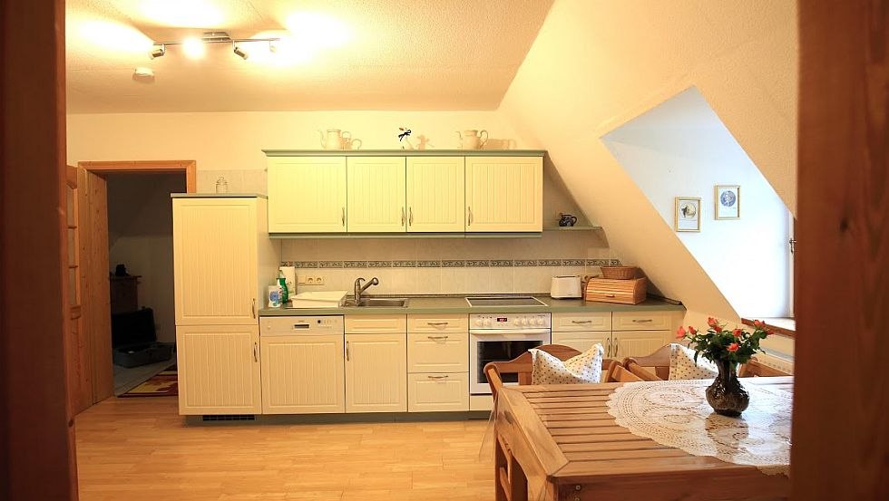 In der modernen K&uuml;che ist ebenfalls eine Ecke zum Sitzen vorhanden, &copy; Ferienwohnung Thien