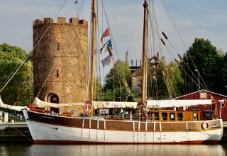 "Vorpommern" vor dem Fangenturm in Greifswald // © GMG/GUdrun Krüger "Vorpommern" vor dem Fangenturm in Greifswald // © GMG/GUdrun Krüger