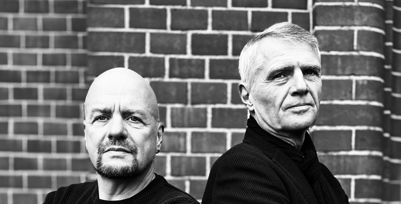 Bernd T&uuml;nker (Gitarre, Gesang) und Ulrich Mai&szlig; (Cello,Gesang) sind das Duo &iexcl;BU! // &copy; Lilian Maiss