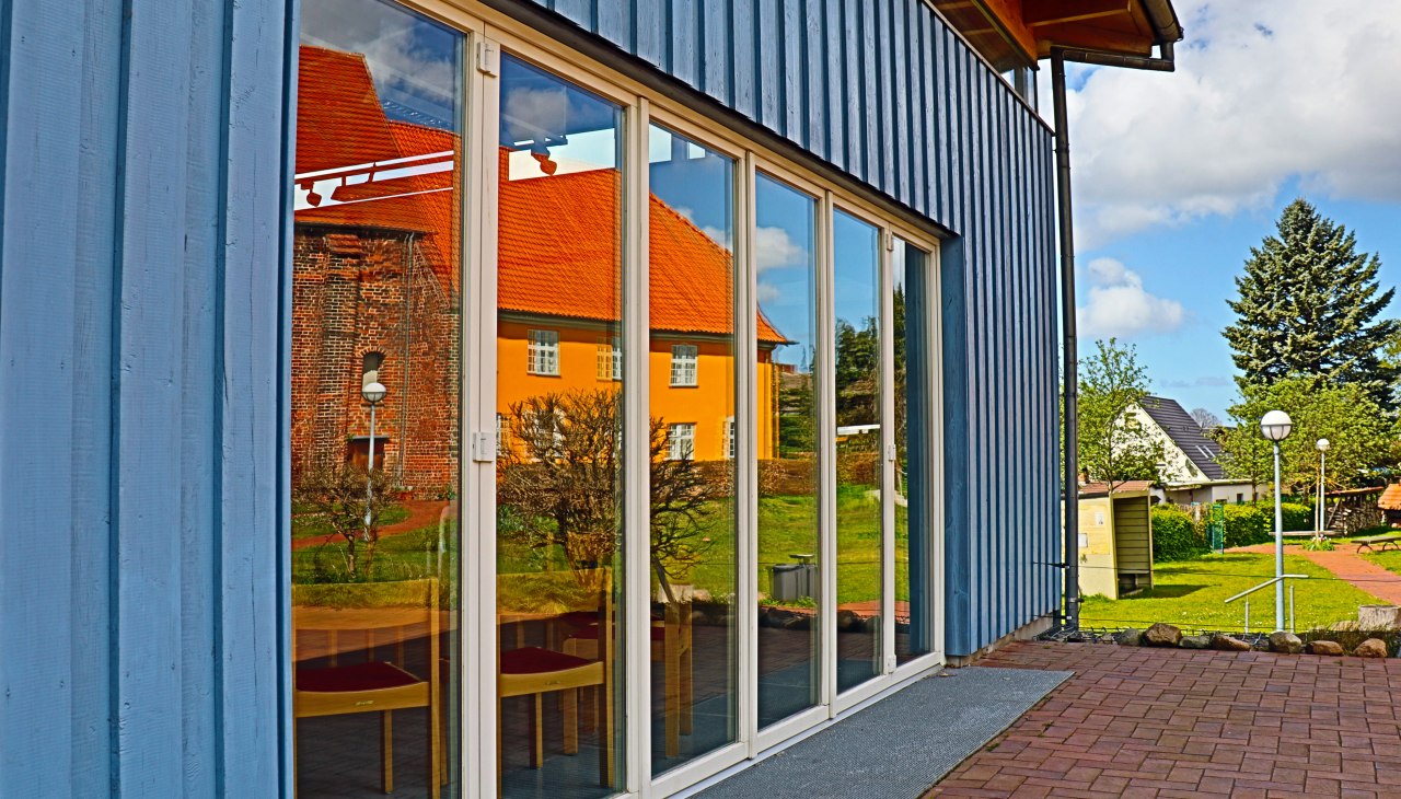 bibelzentrum_barth_-_blaues_gebaeude1, © Hans-Joachim Meusel