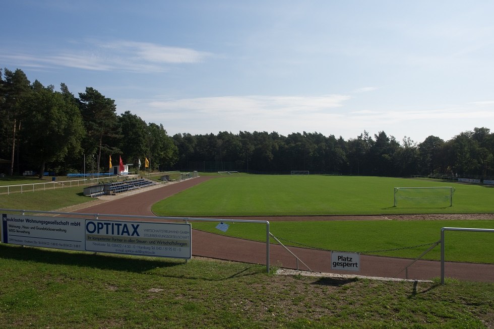 Der Sportplatz des VfL Neukloster. // © Frank Burger Der Sportplatz des VfL Neukloster. // © Frank Burger