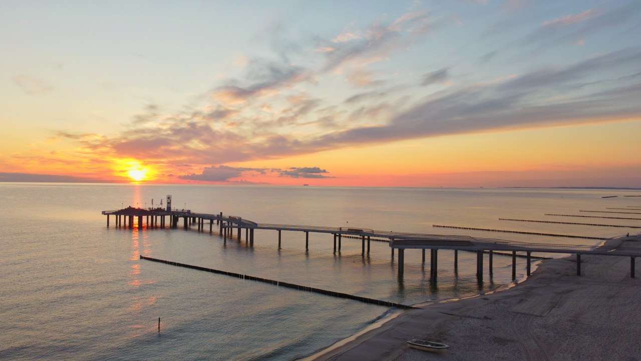 Nieuwe Koserow pier bij zonsopgang // &copy; Kurverwaltung Koserow, AB