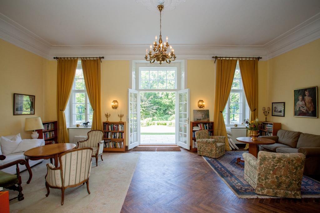 Salon im Herrenhaus // © Herrenhaus Samow Salon im Herrenhaus // © Herrenhaus Samow