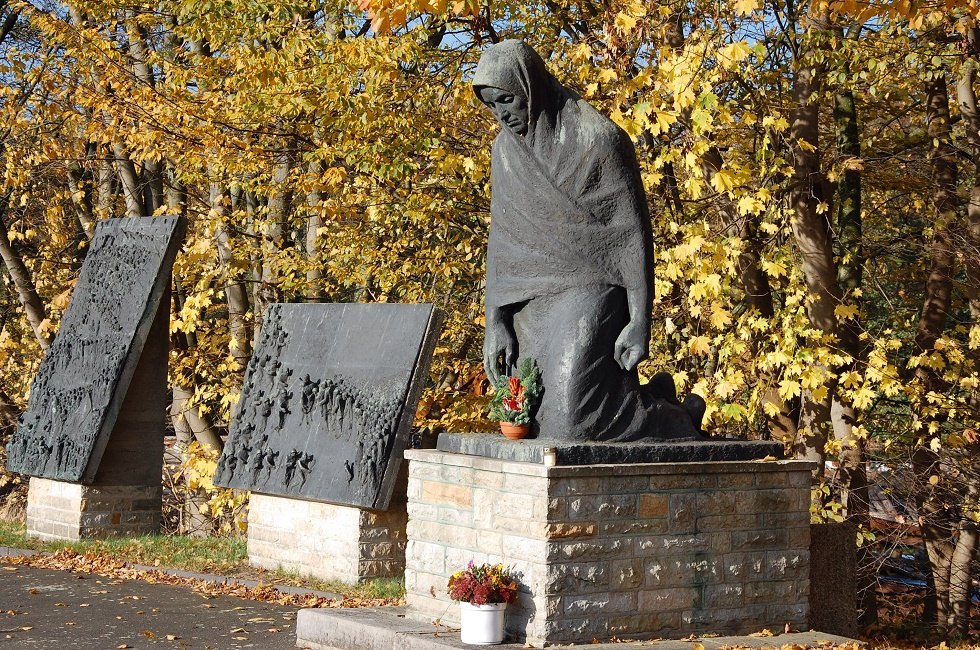 Das Denkmal "Die Mutter" steht für das Leid der Mütter aller Nationen. // © Gabriele Skorupski Das Denkmal "Die Mutter" steht für das Leid der Mütter aller Nationen. // © Gabriele Skorupski