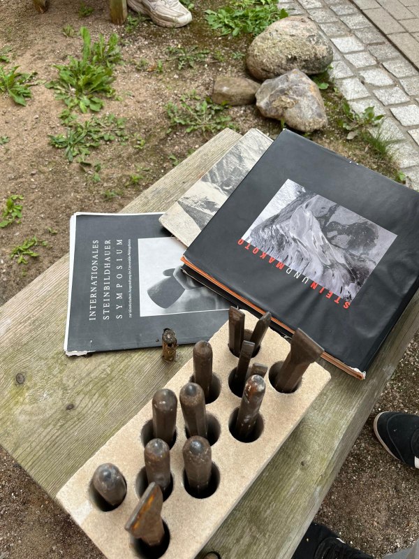 Steinmetzwerkzeug // &copy; Karin Rzehorz - Kunsthaus L&uuml;bz