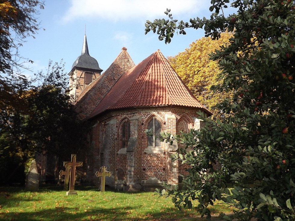 Die Kultur- und Wegekirche in Landow am Kubitzer Bodden. // © Tourismuszentrale Rügen Die Kultur- und Wegekirche in Landow am Kubitzer Bodden. // © Tourismuszentrale Rügen