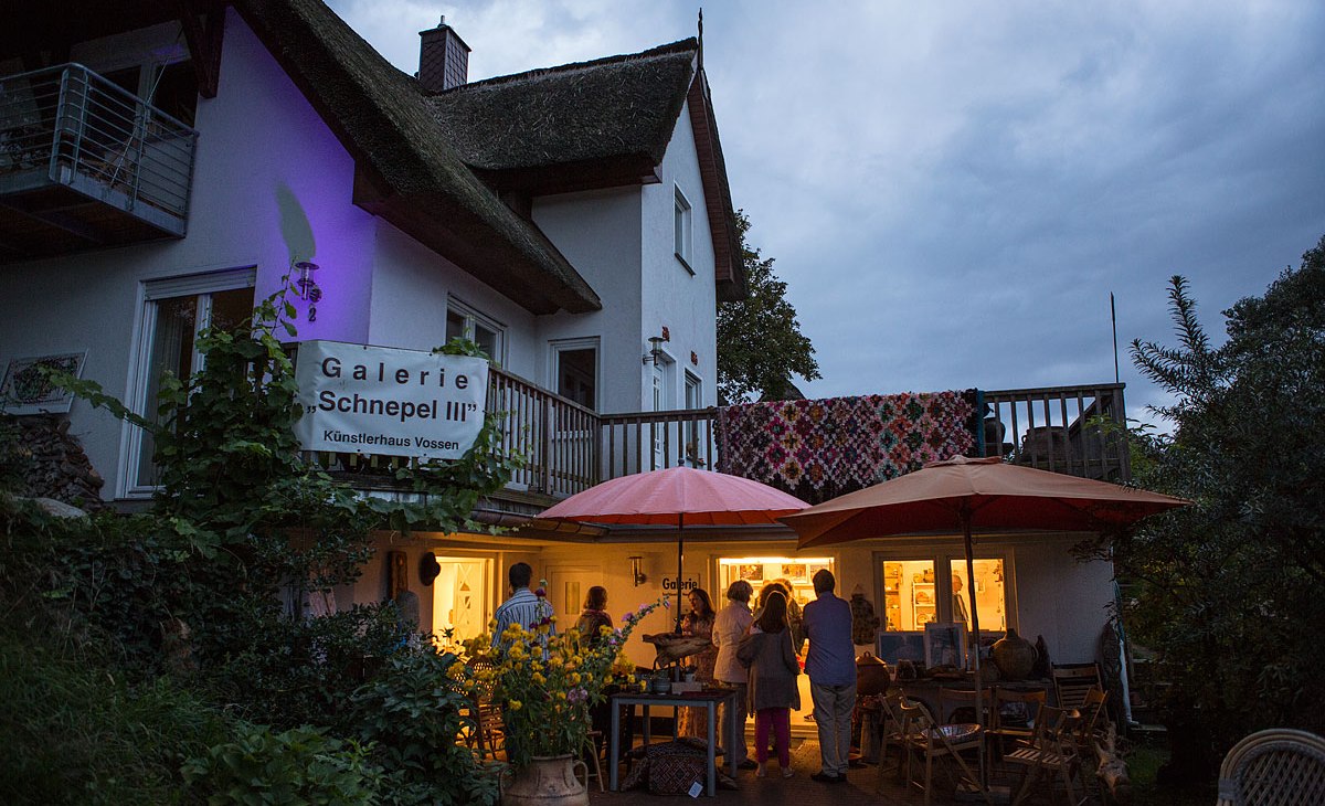 Galerie Schnepel III bei der Langen Nacht der Kunst, © Kurverwaltung Ahrenshoop · Foto voigt&kranz UG, Prerow