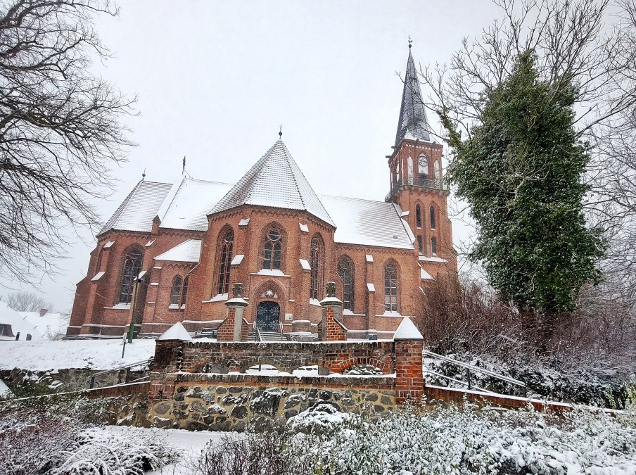 Fischländer Kirche__20231129_091649-02, © Kevin Schiemann / KVW Wustrow Fischländer Kirche__20231129_091649-02, © Kevin Schiemann / KVW Wustrow