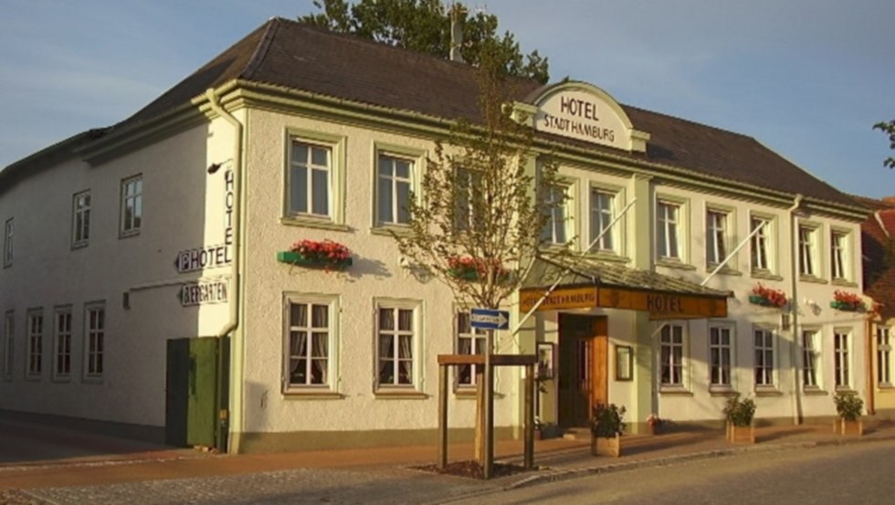Hotel Stadt Hamburg in Ludwigslust, &copy; Familie Schl&uuml;nz