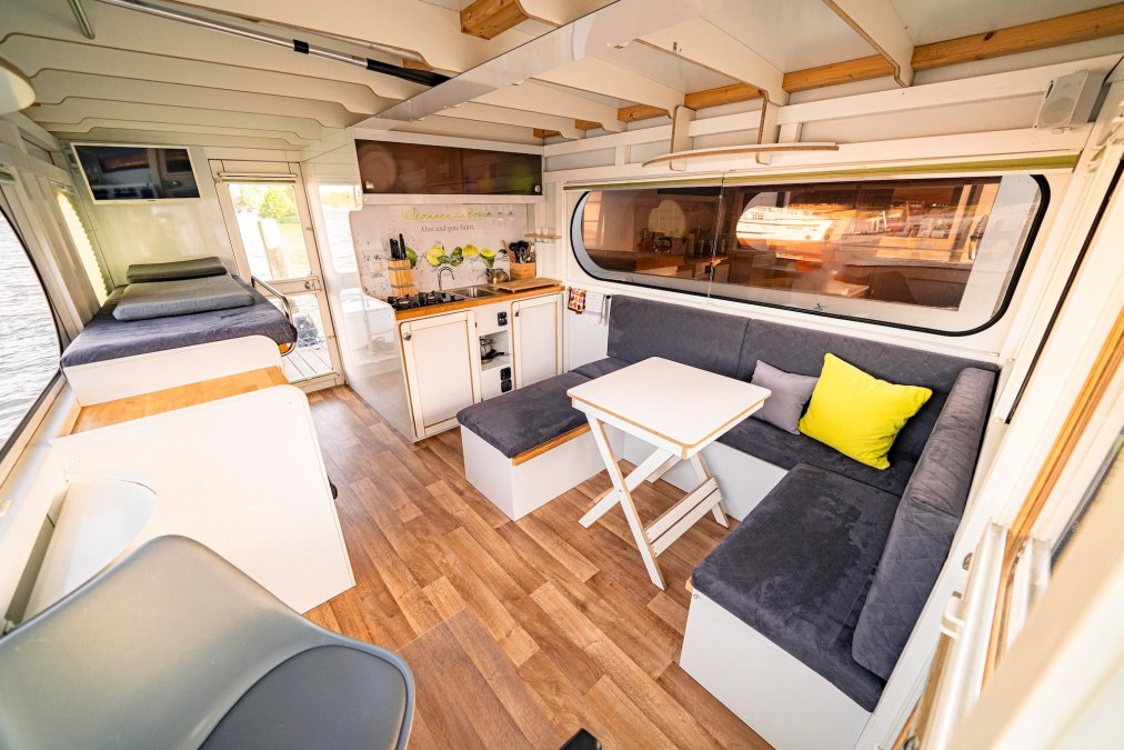 Vindua Hausboote Schwerin, &copy; Sven Sprindt / SCHELFWERK.de