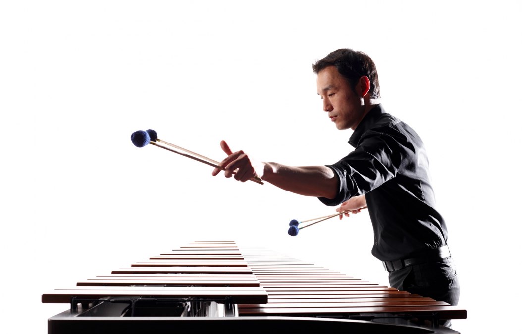 Fumito Nunoya - Marimba__Foto-Studio Büttner, © Foto-Studio Büttner Fumito Nunoya - Marimba__Foto-Studio Büttner, © Foto-Studio Büttner