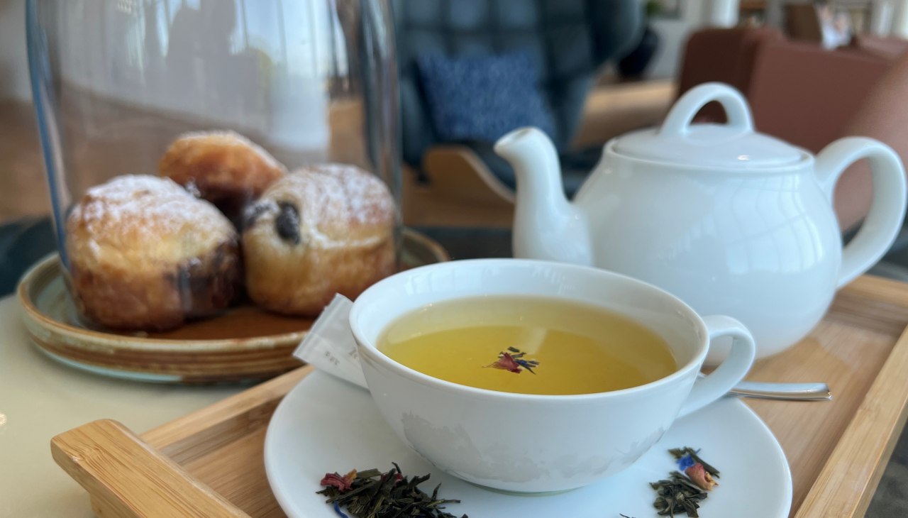 Tee, © TGA Tee, © TGA