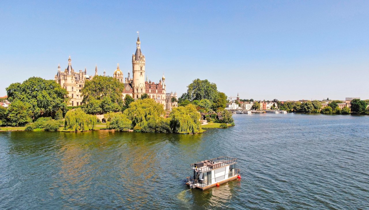 Vindua Hausboote Schwerin, © Sven Sprindt / SCHELFWERK.de Vindua Hausboote Schwerin, © Sven Sprindt / SCHELFWERK.de