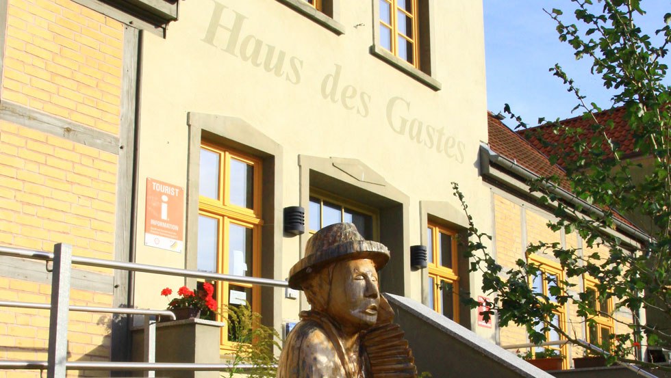 Die Touristinformation Röbel/Müritz befindet sich im Haus des Gastes. // © Stadt Röbel/Müritz Die Touristinformation Röbel/Müritz befindet sich im Haus des Gastes. // © Stadt Röbel/Müritz