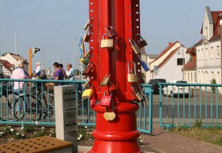 Liebeslaterne mit Schl&ouml;ssern // &copy; Sabrina Wittkopf-Schade