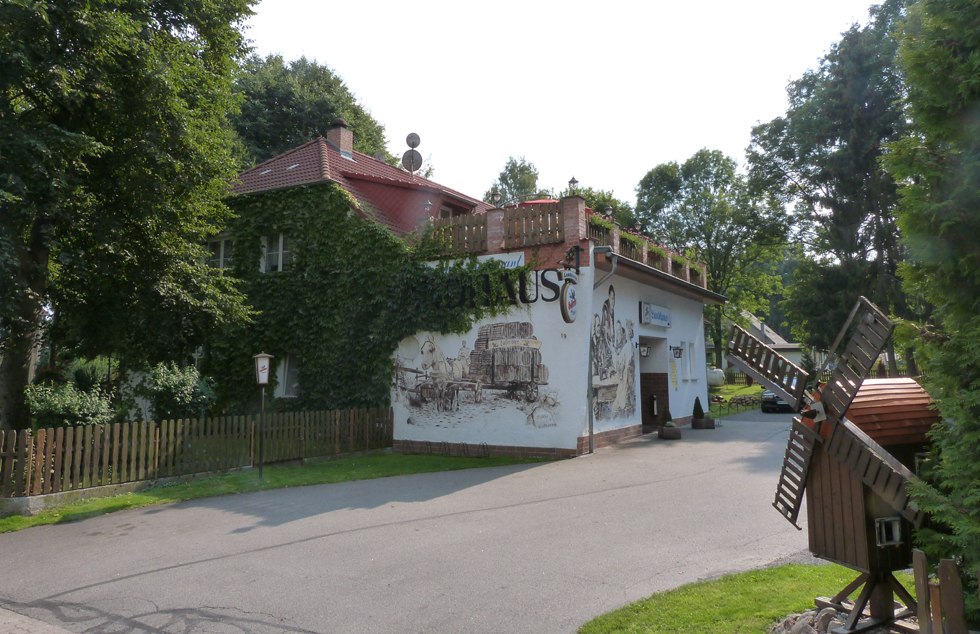 Eingang zur Pension Landhaus Dargelin // © Landhaus Dargelin Eingang zur Pension Landhaus Dargelin // © Landhaus Dargelin