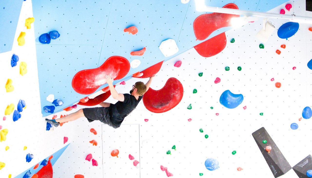Voor elk wat wils. Professioneel, amateur of beginnend boulderaar, iedereen komt hier aan zijn trekken. We veranderen zelfs elke week de routes en schroeven nieuwe "problemen" voor je op de muur., &copy; Felshelden