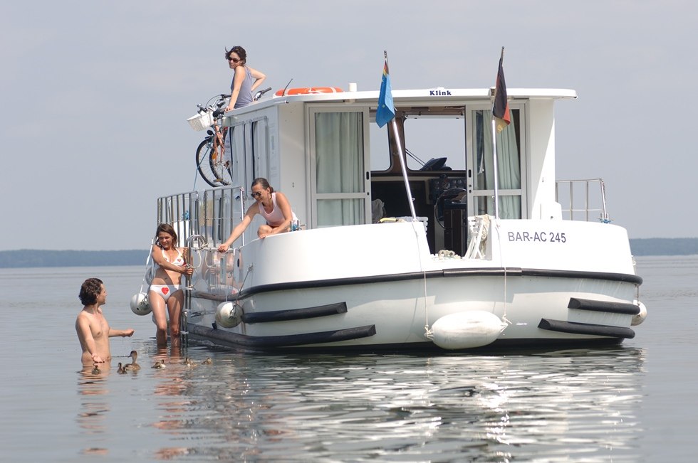 P&egrave;nichette 1260R - Badevergn&uuml;gen mit Enten // &copy; Lavaud 2006