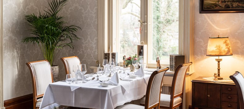 Das Restaurant im Schlossgut Gorow bittet zu Tisch // © Schlossgut Gorow / DOMUSImages Das Restaurant im Schlossgut Gorow bittet zu Tisch // © Schlossgut Gorow / DOMUSImages