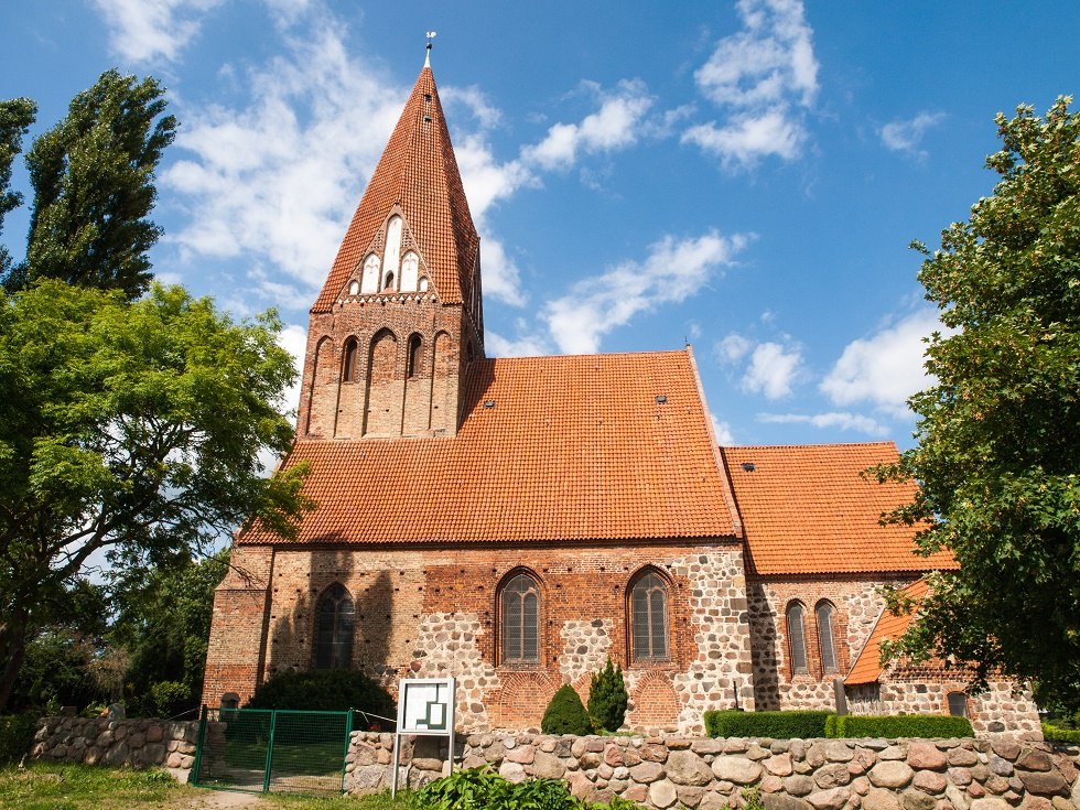 Kirche von der Südseite fotografiert // © Frank Burger Kirche von der Südseite fotografiert // © Frank Burger