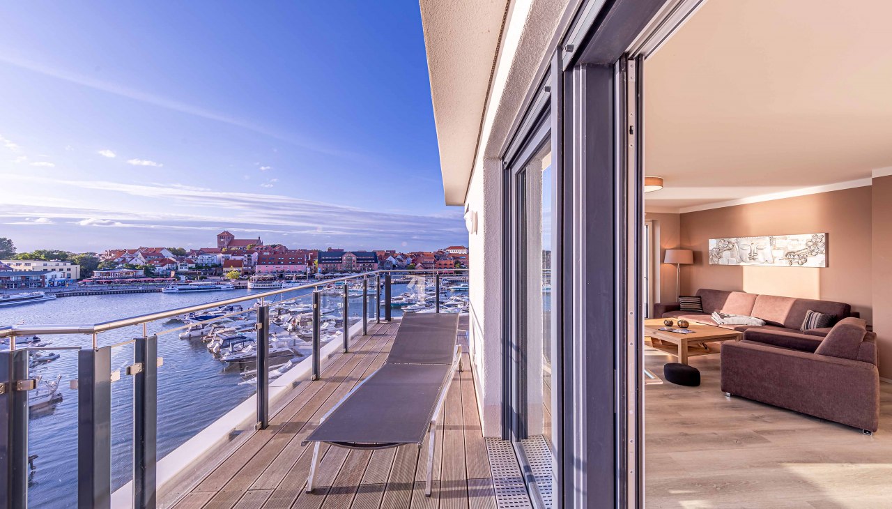 Hafenresidenz Waren (Müritz) –
Ihr exklusiver Rückzugsort am Warener Hafen, © K&K Ferienimmobilien GmbH & Co.KG Hafenresidenz Waren (Müritz) –
Ihr exklusiver Rückzugsort am Warener Hafen, © K&K Ferienimmobilien GmbH & Co.KG