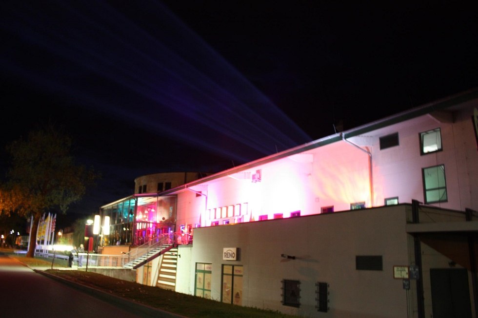 UC Kino Rügen bei Nacht // © Rügencenter Kinobetriebs GmbH & Co. KG UC Kino Rügen bei Nacht // © Rügencenter Kinobetriebs GmbH & Co. KG