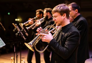 © Adam Naparty © Adam Naparty