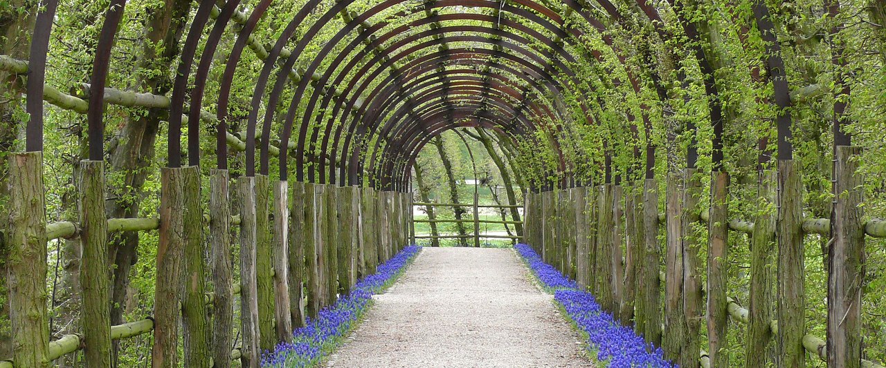 Arcade in de kasteeltuin Schwerin // © SSGK MV / Dietmar Braune Arcade in de kasteeltuin Schwerin // © SSGK MV / Dietmar Braune
