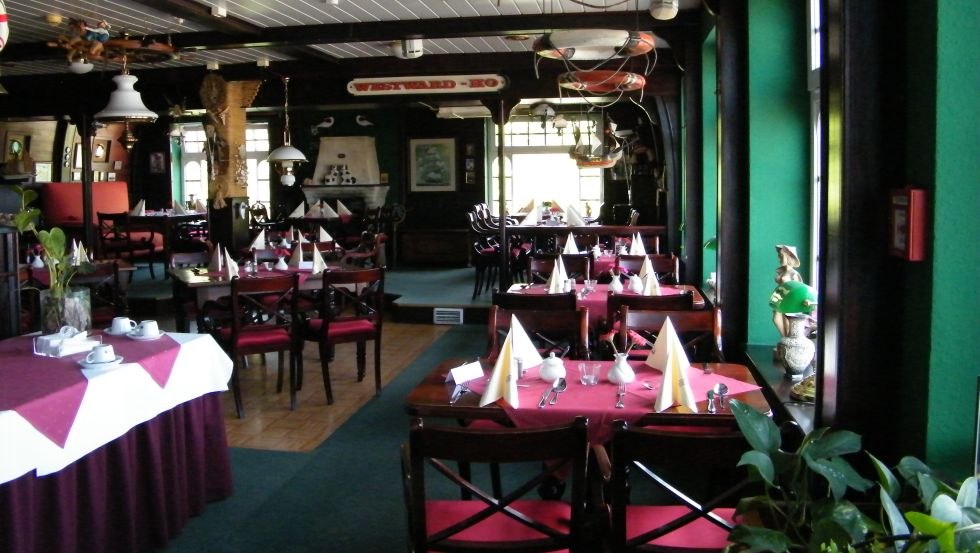 Restaurant Captain's Parlour // &copy; Strandhotel Ostseewoge