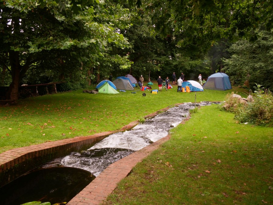 Zeltwiese im Kanucamp Borkow, © Kanucamp Borkow Zeltwiese im Kanucamp Borkow, © Kanucamp Borkow